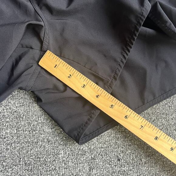 The American Outdoorsman for Women Black Athletic Shorts XL - Picture 8 of 9